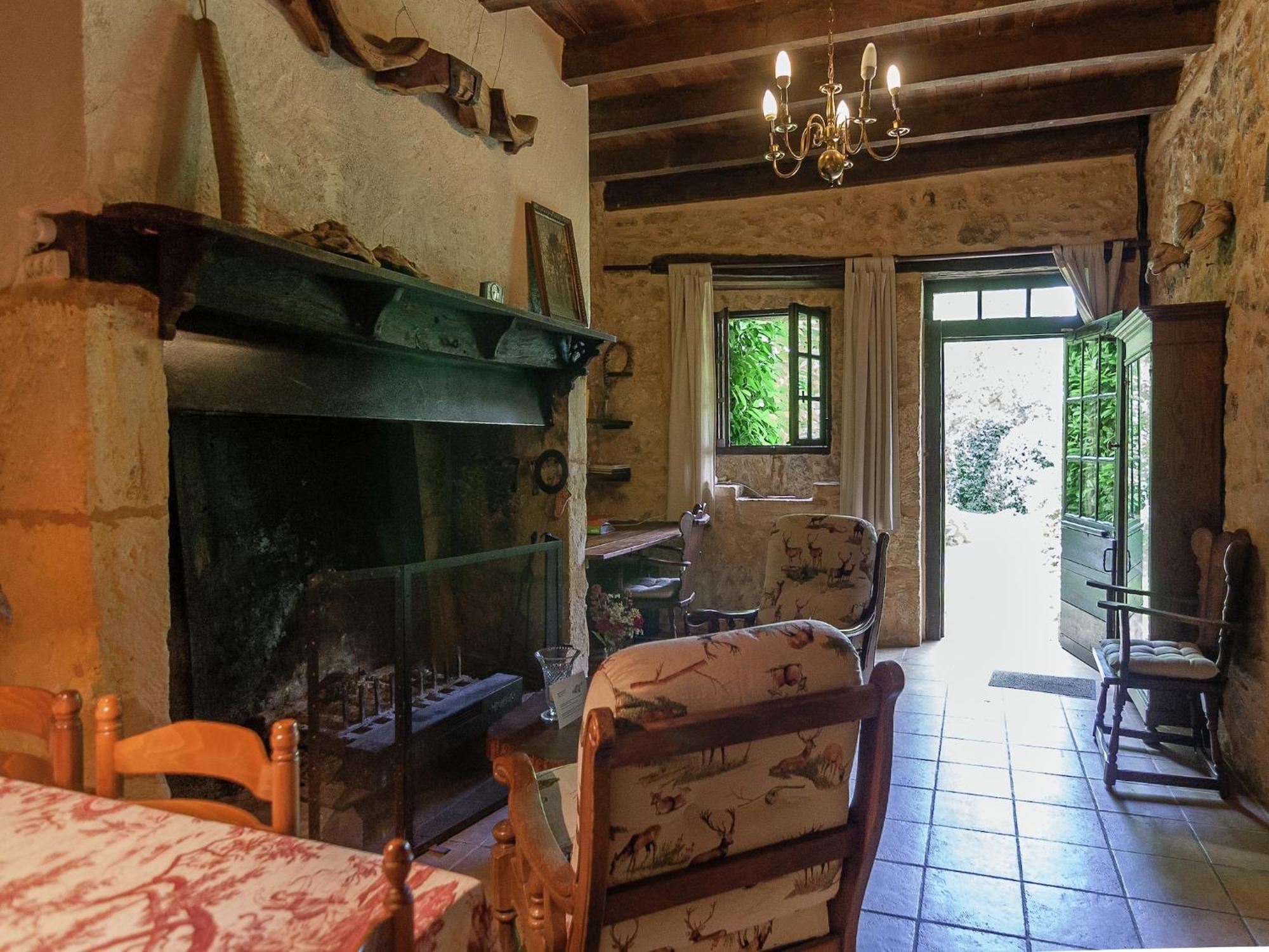 Cottage In Les Eyzies De Tayac Sireuil With Pool Meyrals Buitenkant foto