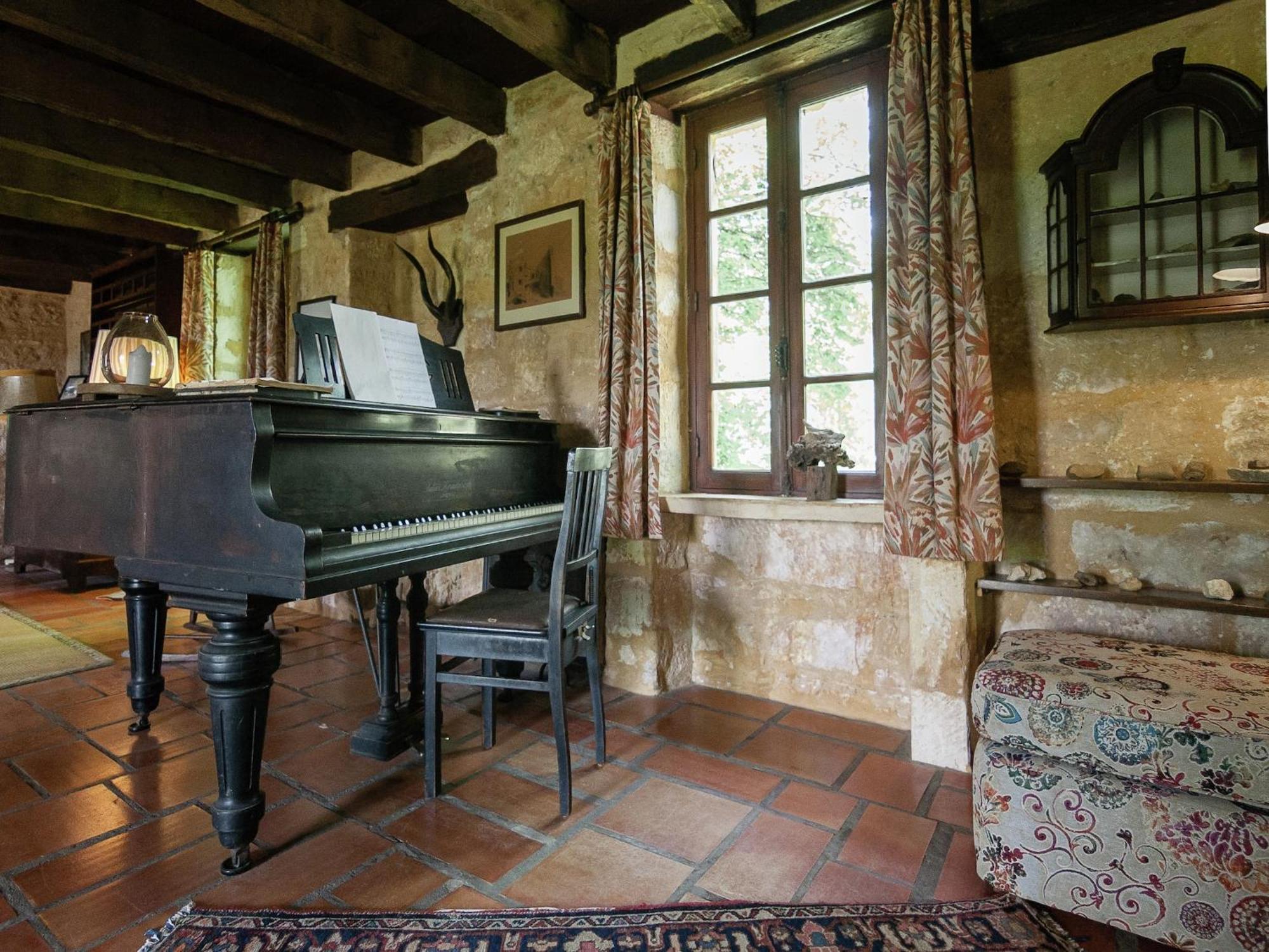Cottage In Les Eyzies De Tayac Sireuil With Pool Meyrals Buitenkant foto